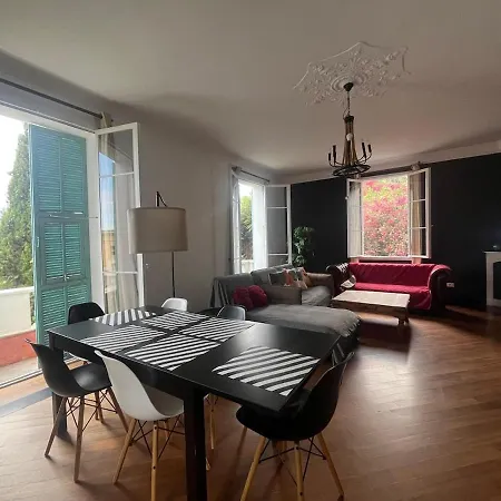 Dans Avec Parking Et Terrasse Apartment Nice